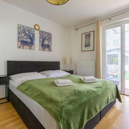 Apartment With Garden Close To Stadthalle, Westbahnhof Вена Экстерьер фото